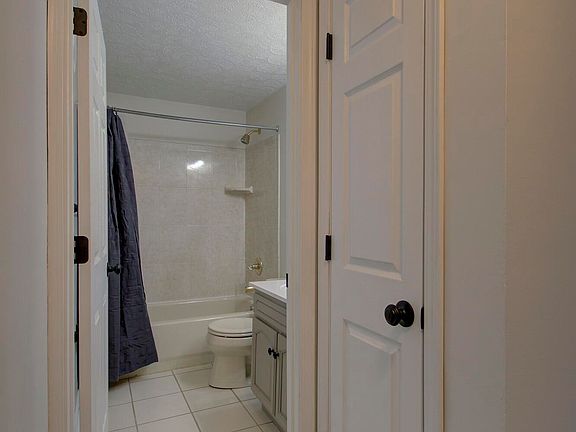 5th image of 7789 Arrowwood Ct