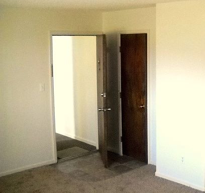 2nd image of 1763 Wilson Ave APT 208