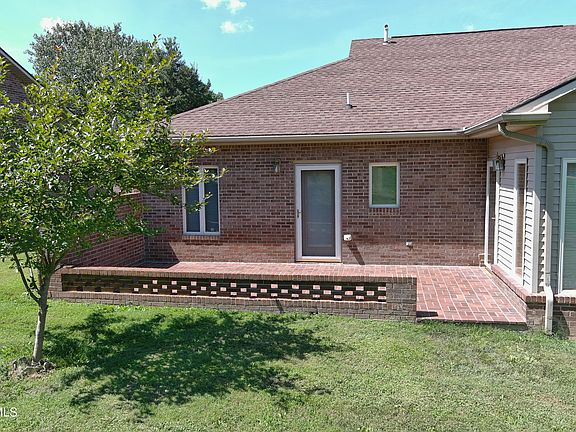 4th image of 128 Park Pl #128