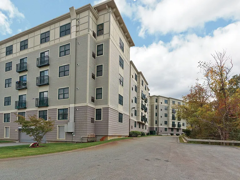 240 Conant Apartments — Photo 16