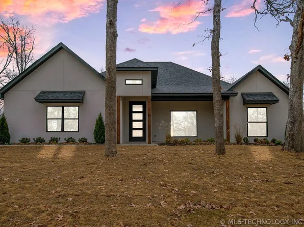 8208 W 61st St, Tulsa, OK 74131