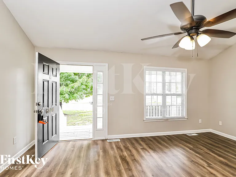 6111 Tory Ct — Photo 3