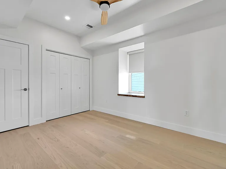 132 E Market St #204 — Photo 10
