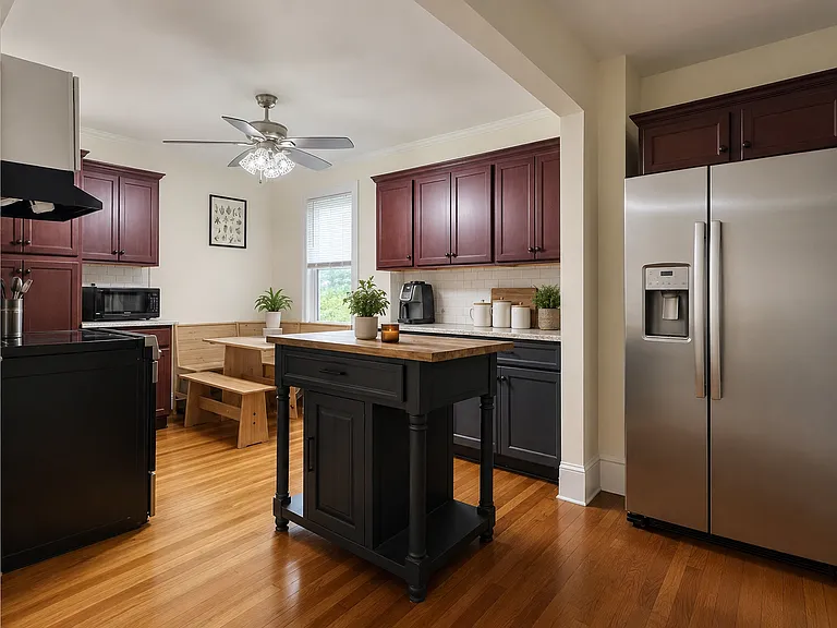8 Glenside Ave #1 — Photo 3