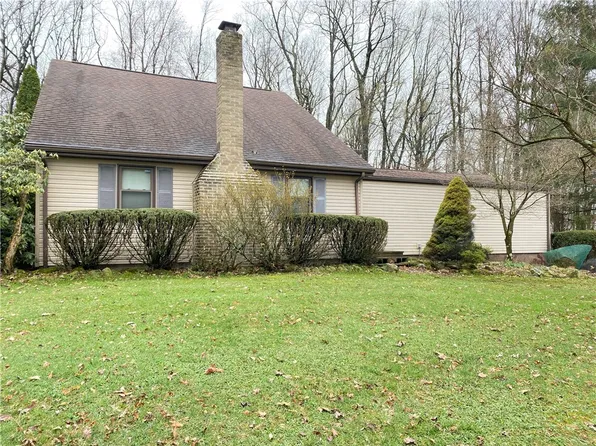 692 Mitchell Hill Rd, Greenville, PA 16125