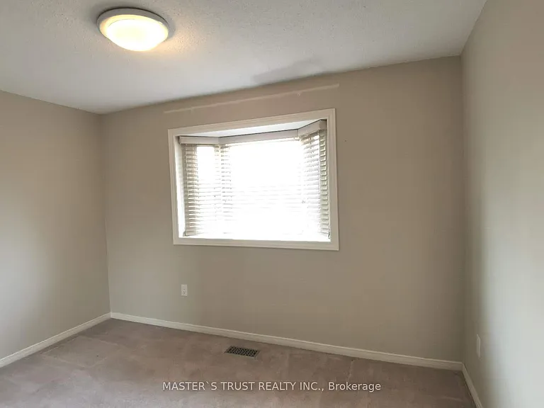 68 Lehman Cres — Photo 24