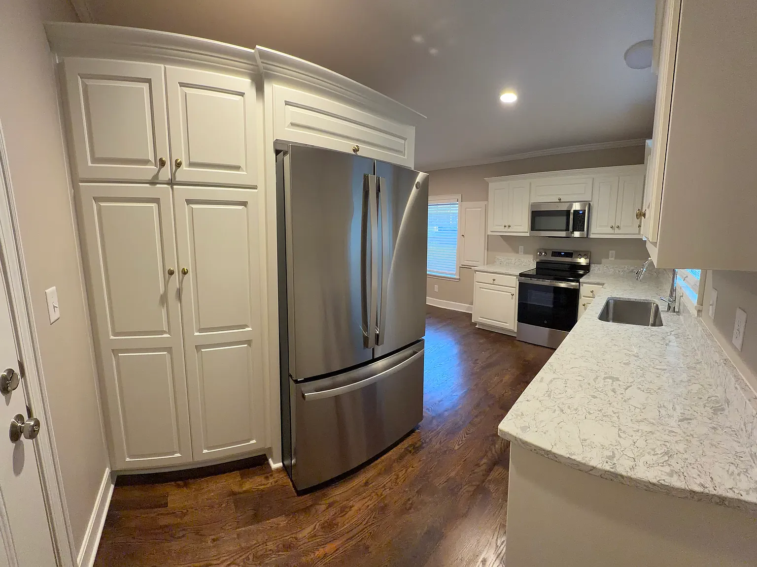 2 bed, 1139 sqft, $2,495 — Photo 3