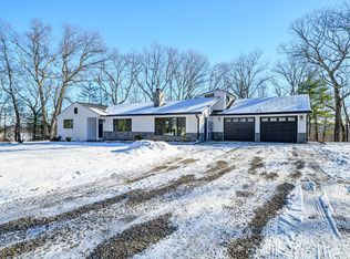 11 Cedar Hill Rd, Newtown, CT 06470