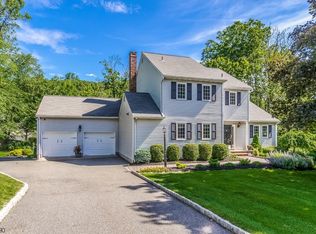 4 Bonnell Ln, Randolph, NJ 07869