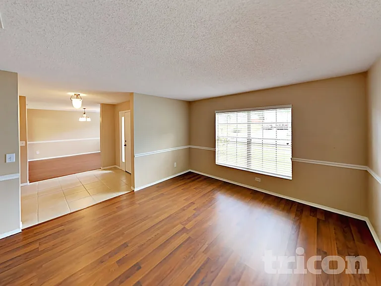 1078 Woodson Hammock Cir — Photo 2