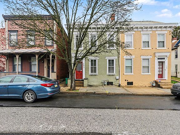 3rd image of 165 E Pomfret St APT 1