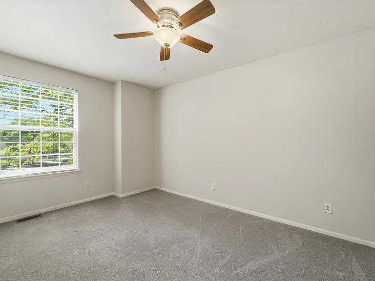 Upstairs Bedroom #3