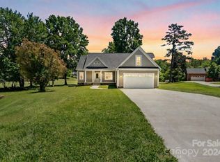 1708 Woodrun Cir, Salisbury, NC 28146