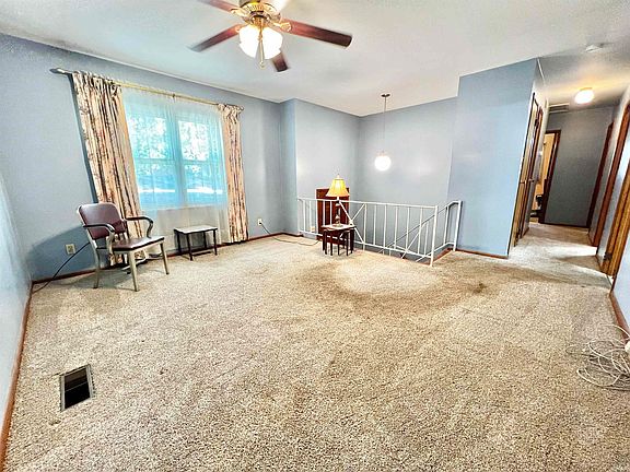 2nd image of 4766 Briarwood Dr