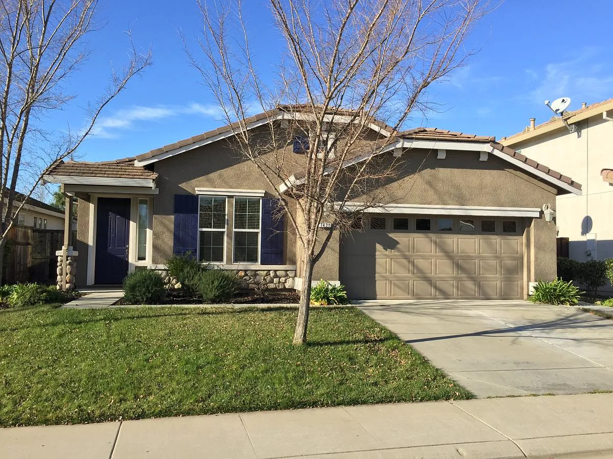 3 bed, 1752 sqft, $3,000 — Photo 2