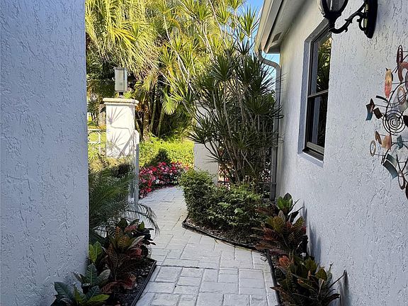 4th image of 2108 NW 60th Circle