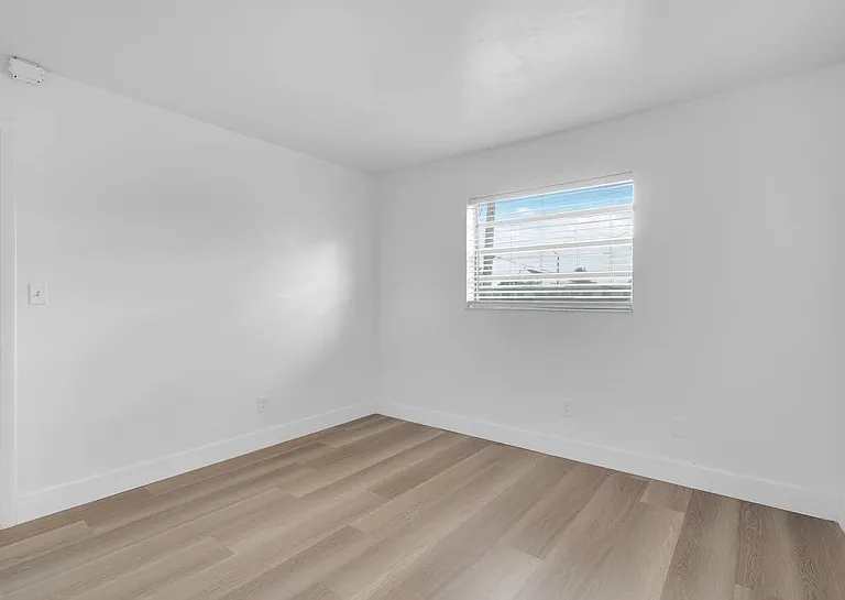 7720 N Miami Ave #208 — Photo 4
