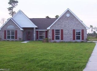3111 Village Cir, Ocean Springs, MS 39564