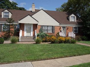 5 Aster Ave, Merrick, NY 11566