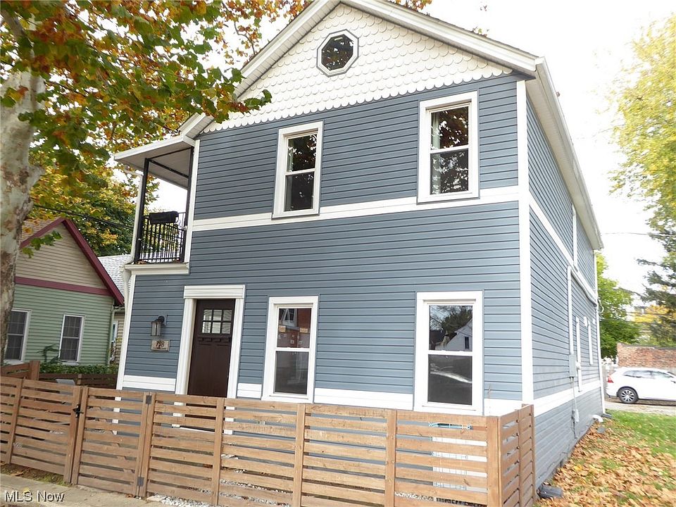 1st image of 798 Crawford Ct