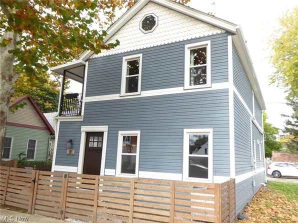 798 Crawford Ct, Cleveland, OH 44113