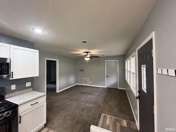 4th image of 1113 Holly Dr