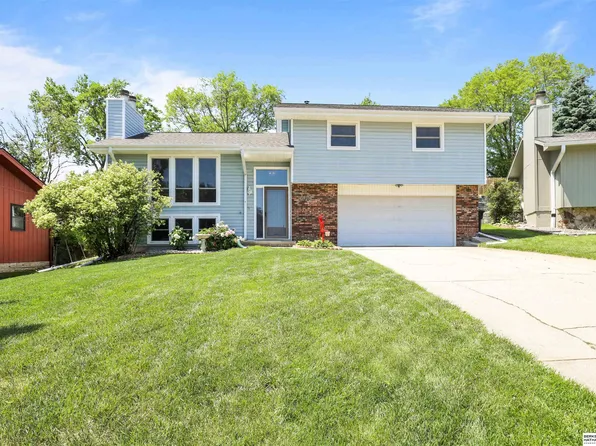 2518 S 161st Cir, Omaha, NE 68130