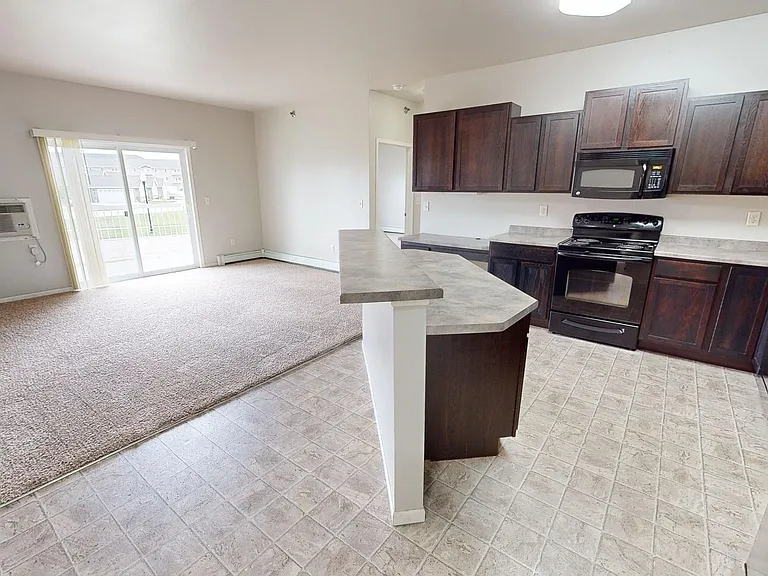 Crystal Creek Apartments — Photo 42