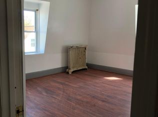 4 Kingsbury St #3, Worcester, MA 01610