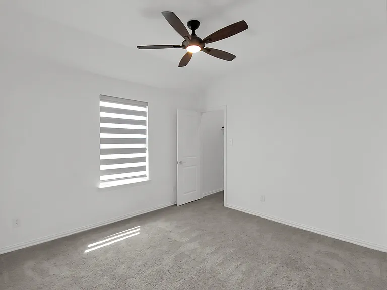 502 Virginia Way — Photo 26