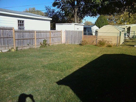 Side shot of Backyard