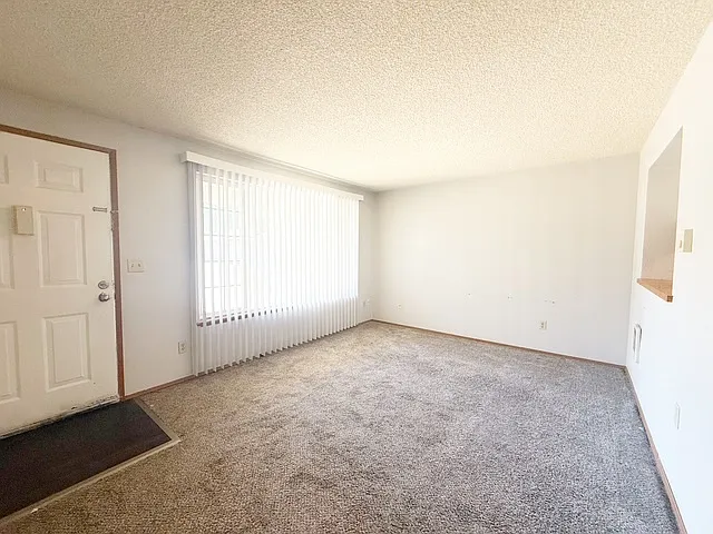 Crystal Grove Apts - Crystal Springs Rd - 2512-2 — Photo 4