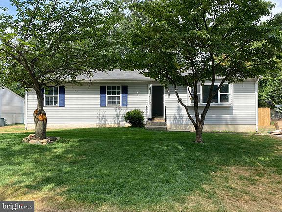 2nd image of 42 Violet St