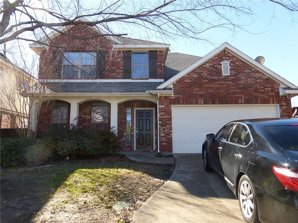 1st image of 2704 Lynnwood Ln