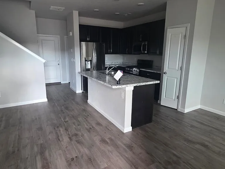 5331 Mountain Vista Hts — Photo 2