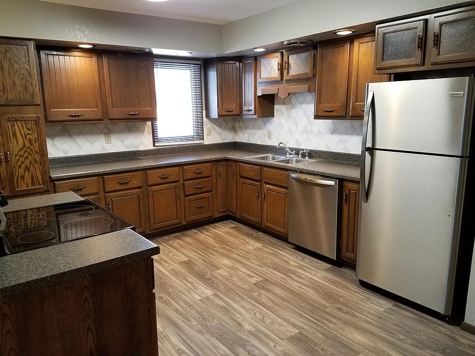 1st image of 635 W 11th St APT 12