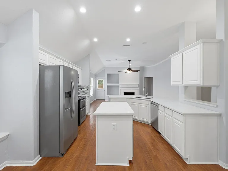 18 Mulberry Glen Pl — Photo 20