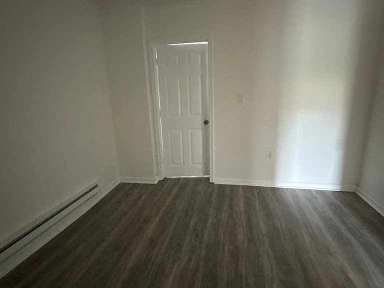 6125 Glenmore Ave #1 — Photo 4