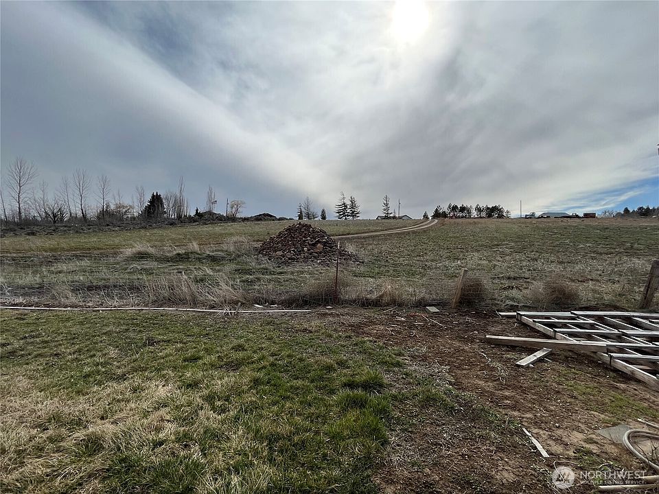 2nd image of 510 w Canyon Road