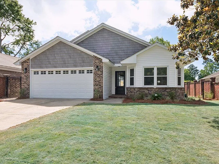 1665 Fairway Place Ln — Photo 3
