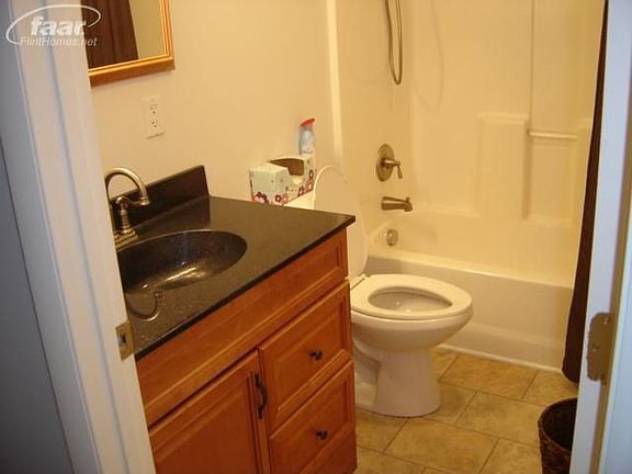 5th image of 5480 Sun Valley Dr
