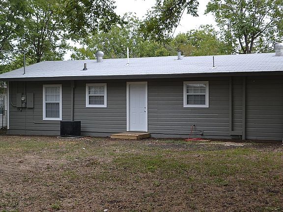 5th image of 611 Burwood Ln