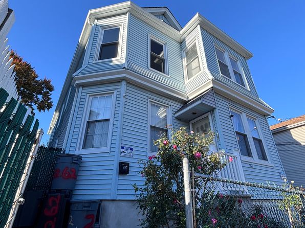 260-262 Pacific St #2