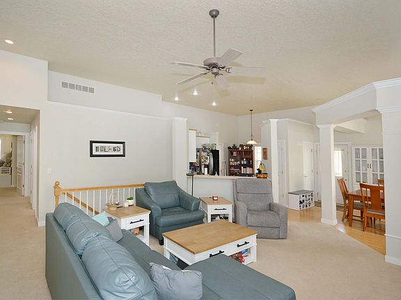 3rd image of 7089 Bolingbrook Dr