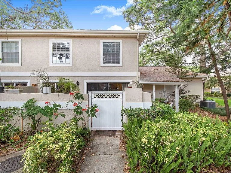 11857 Northtrail Ave — Photo 2