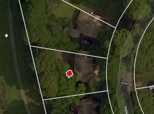 1656 Irene Ct, Teaneck, NJ 07666
