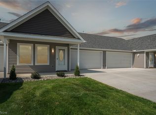 1840 Alexander Dr #1501, Geneva, OH 44041
