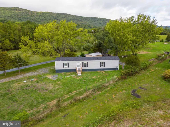 246 Zepp Rd, Maurertown, VA 22644