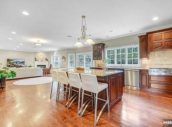 5th image of 57 Merrifield Way