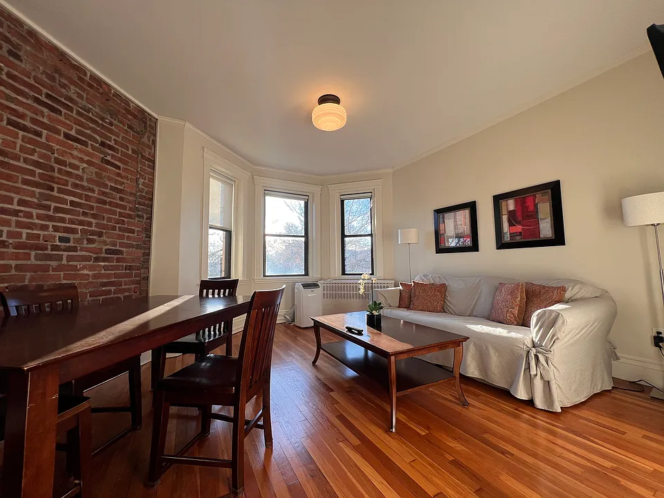 52 Charlesgate E #174